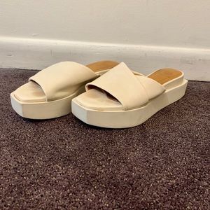 Coclico Leather Sandals